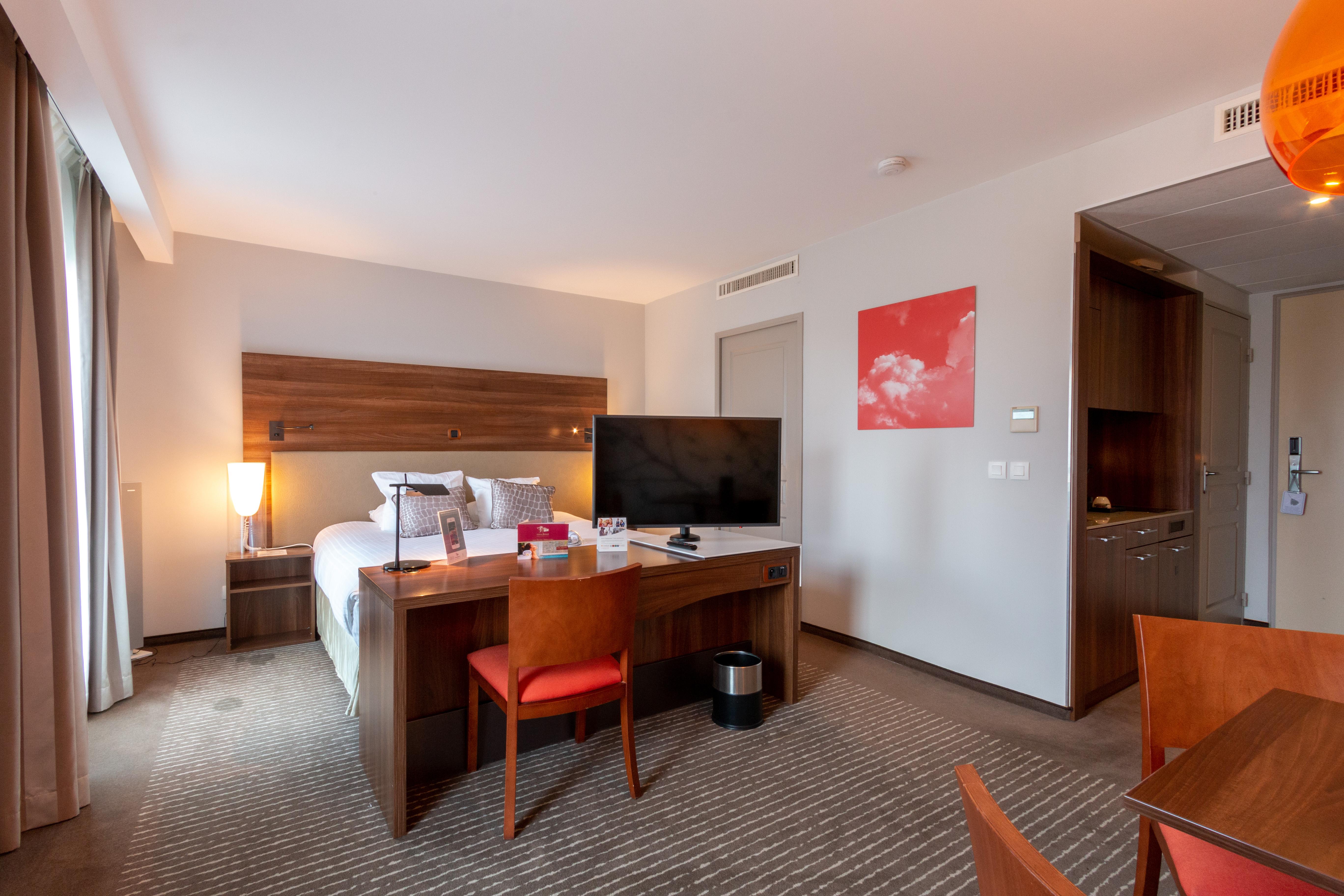 Hotel Chateau Belmont By The Crest Collection 4*
