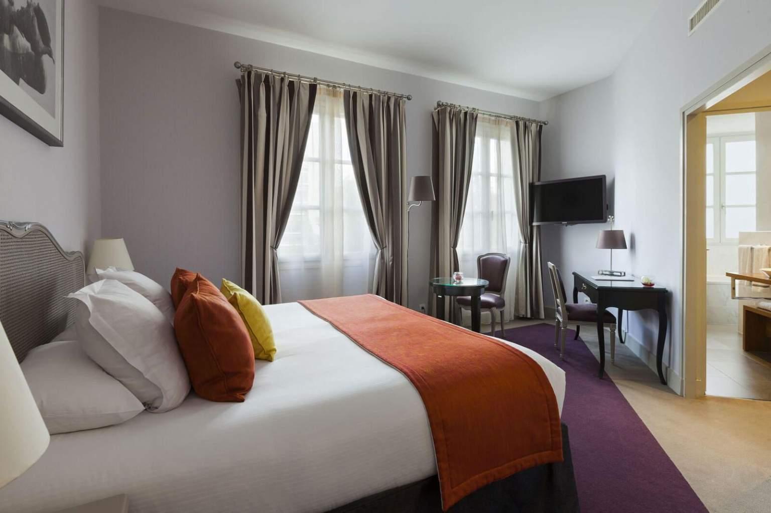 Hotel Chateau Belmont By The Crest Collection 4*